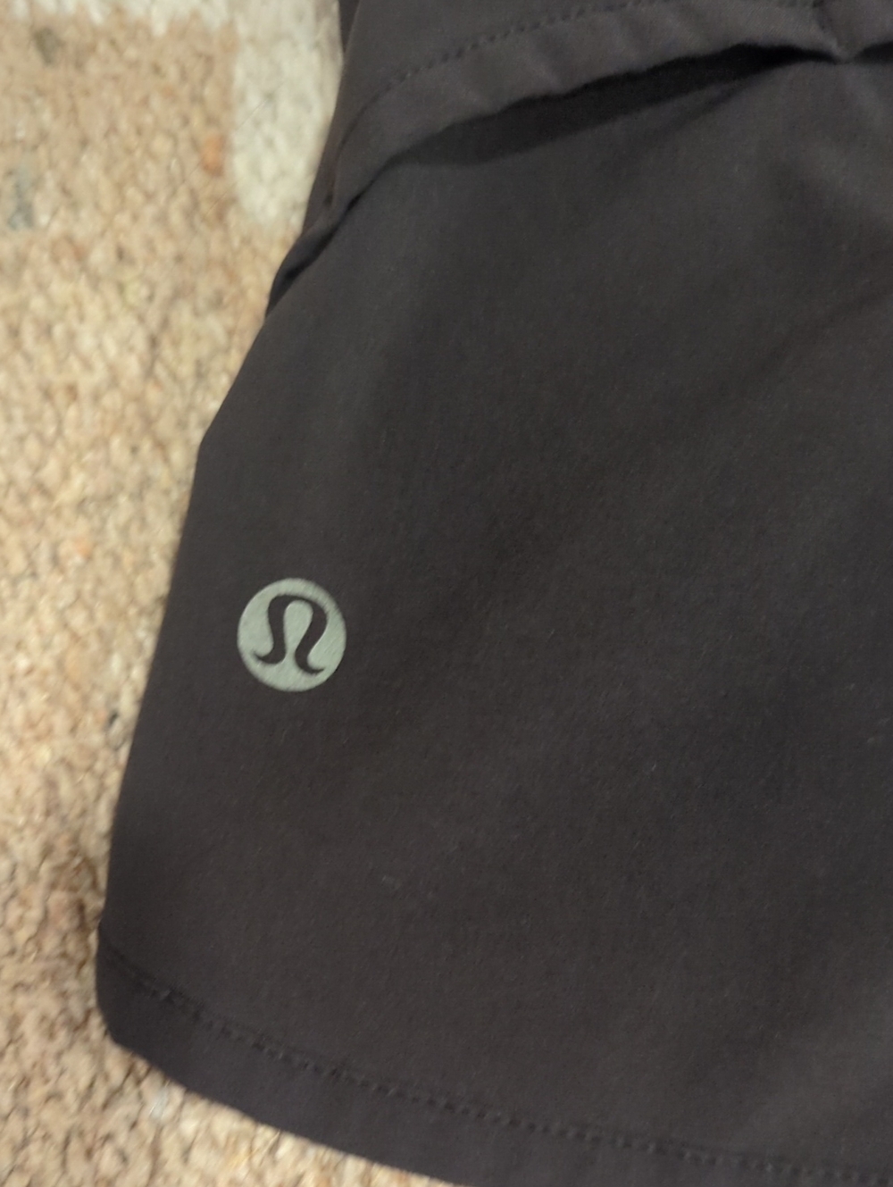 Lululemon π Speed Up Shorts π 6 Black - Picture 2 of 5